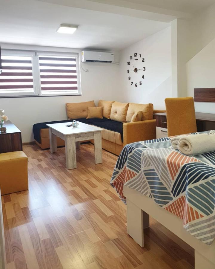 Sky Apartments Strumica Luaran gambar