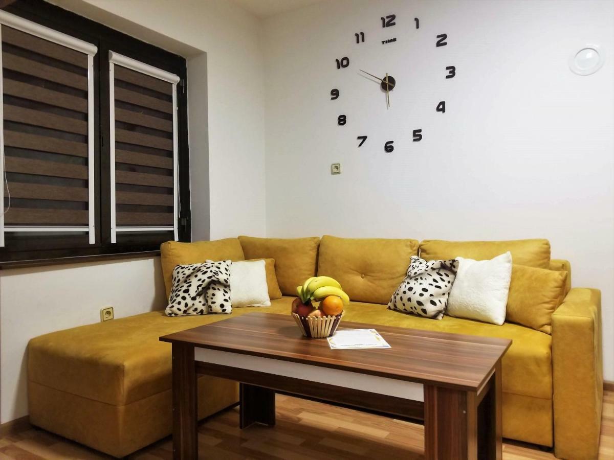 Sky Apartments Strumica Luaran gambar