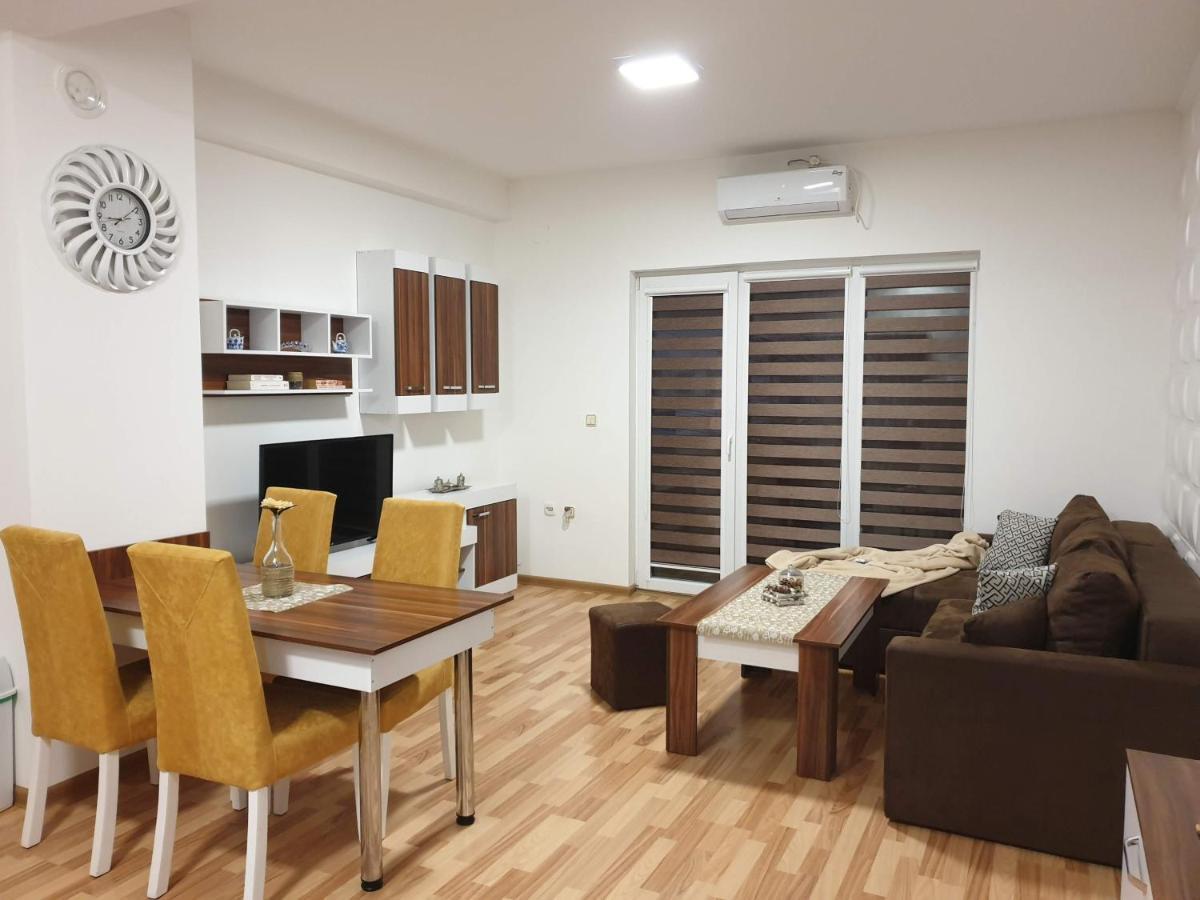 Sky Apartments Strumica Luaran gambar